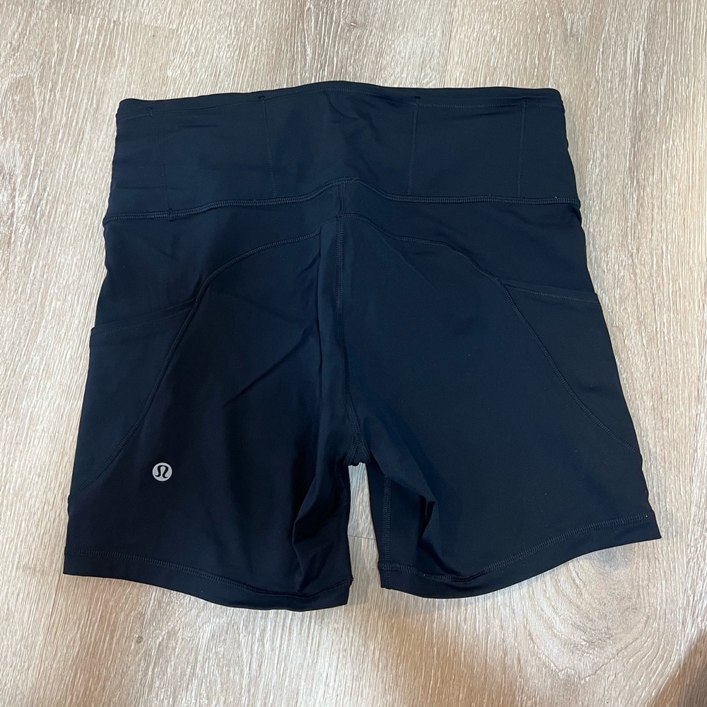 lululemon Fast and Free 6” shorts with pockets